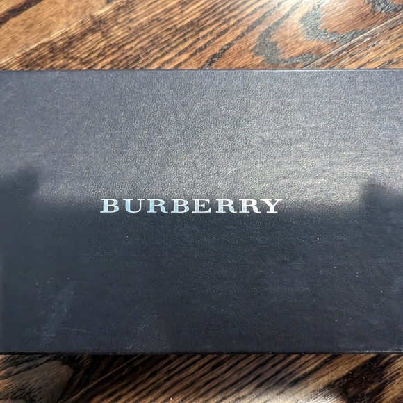 Burberry small change wallet - Picture 2 of 2
